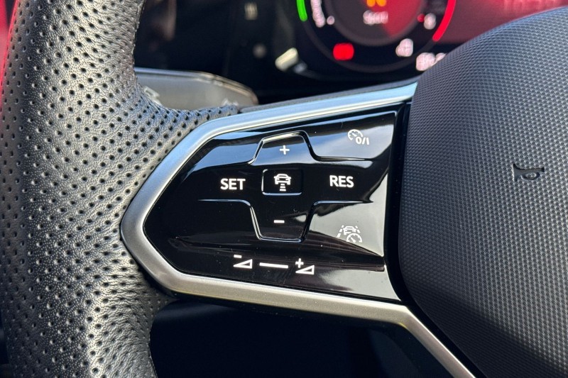 2024 (24) VOLKSWAGEN GOLF 1.4 TSI GTE 5dr DSG 5036746