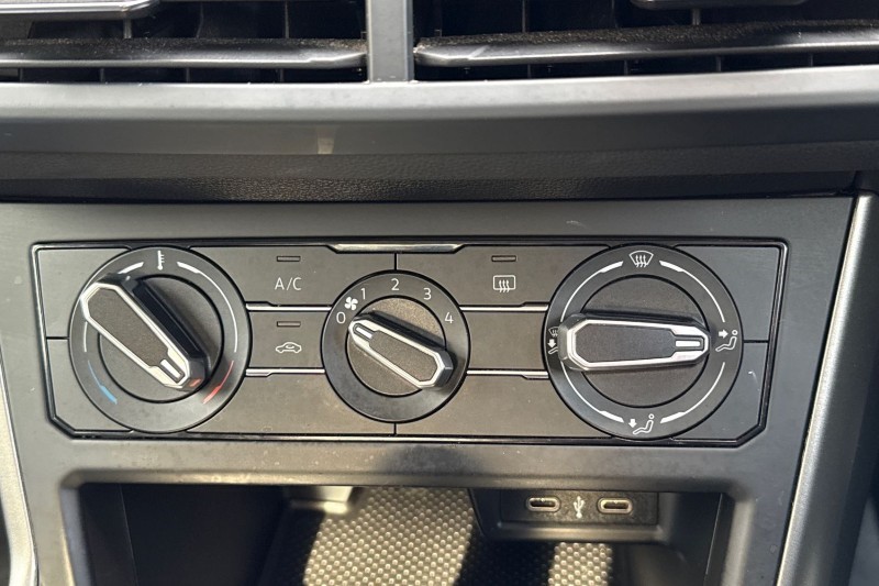 2021 (21) VOLKSWAGEN POLO 1.0 TSI 95 Match 5dr DSG 5036952