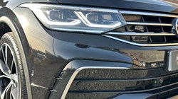 2023 (72) VOLKSWAGEN TIGUAN 2.0 TDI 4Motion R-Line 5dr DSG 5072365