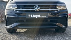 2023 (72) VOLKSWAGEN TIGUAN 2.0 TDI 4Motion R-Line 5dr DSG 5072366