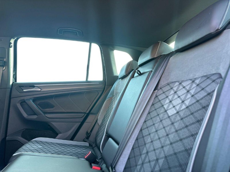 2023 (72) VOLKSWAGEN TIGUAN 2.0 TDI 4Motion R-Line 5dr DSG 5072254