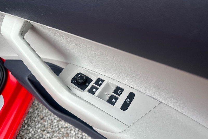 2018 (68) VOLKSWAGEN POLO 1.0 TSI 95 Beats 5dr 5044984