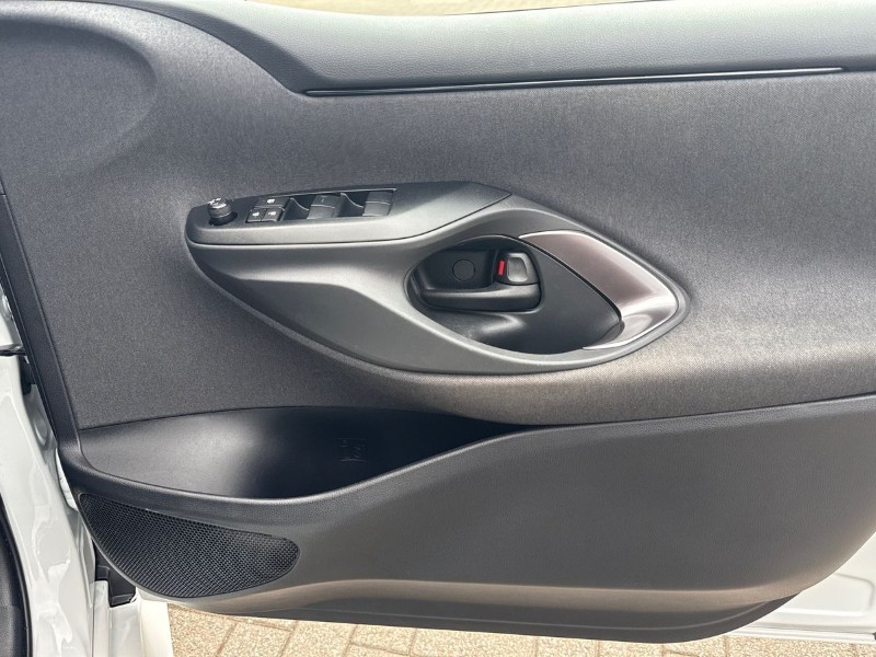 2023 (23) TOYOTA YARIS 1.5 Hybrid GR Sport 5dr CVT 5395576