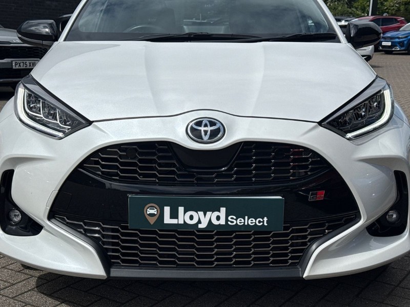 2023 (23) TOYOTA YARIS 1.5 Hybrid GR Sport 5dr CVT 5395599