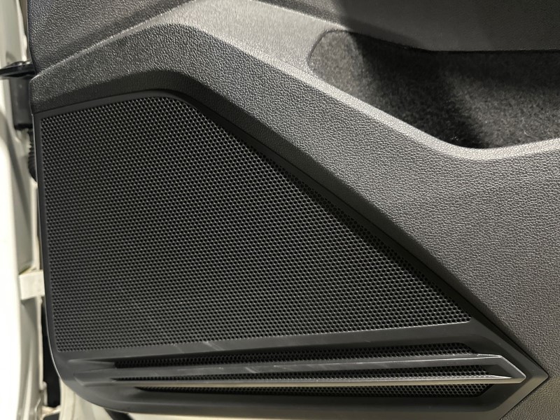 2022 (72) VOLKSWAGEN TIGUAN 2.0 TSI 4Motion R-Line 5dr DSG 5049236