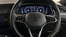 2022 (72) VOLKSWAGEN TIGUAN 2.0 TSI 4Motion R-Line 5dr DSG 5049240