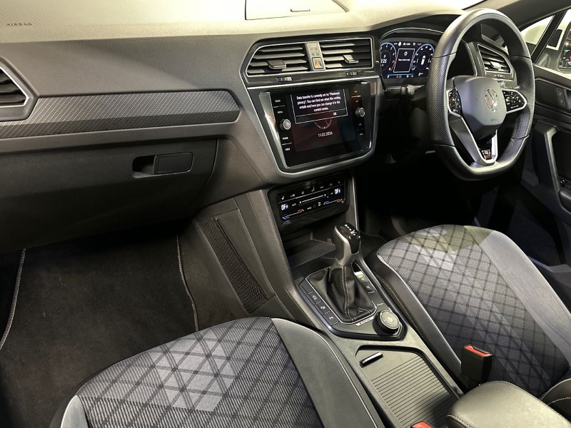2022 (72) VOLKSWAGEN TIGUAN 2.0 TSI 4Motion R-Line 5dr DSG 5049256