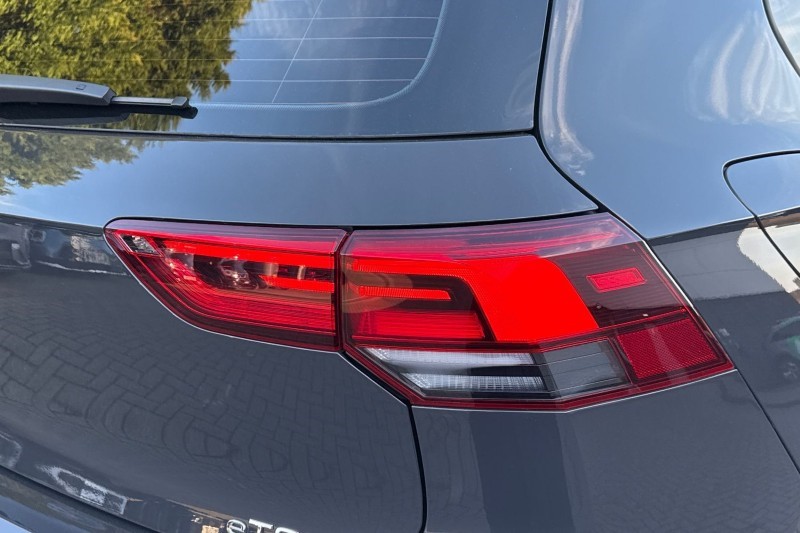 2024 (24) VOLKSWAGEN GOLF 1.0 eTSI Life 5dr DSG 5076580