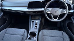 2024 (24) VOLKSWAGEN GOLF 1.0 eTSI Life 5dr DSG 5076554