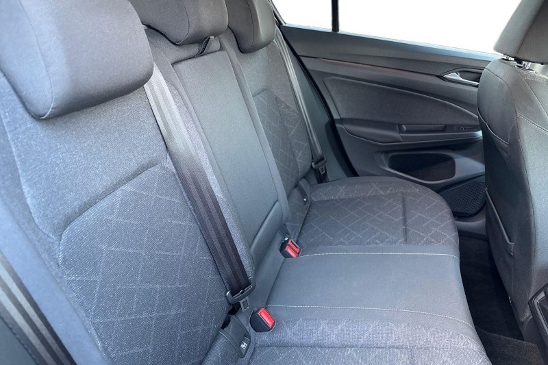 2024 (24) VOLKSWAGEN GOLF 1.0 eTSI Life 5dr DSG 5076549