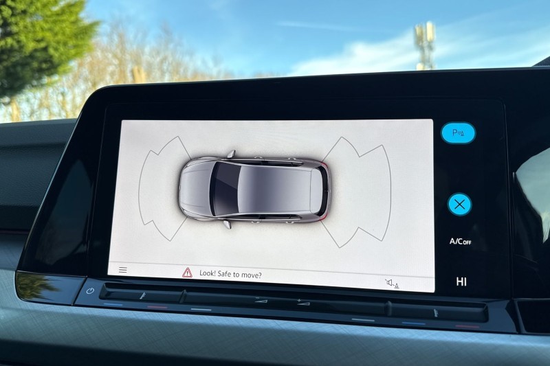 2024 (24) VOLKSWAGEN GOLF 1.0 eTSI Life 5dr DSG 5076583