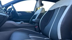 2025 (75) KIA SPORTAGE 1.6T GDi HEV GT-Line S 5dr Auto 5025432