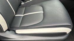 2025 (75) KIA SPORTAGE 1.6T GDi HEV GT-Line S 5dr Auto 5021568