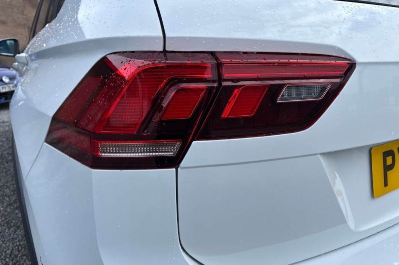 2023 (72) VOLKSWAGEN TIGUAN 2.0 TSI 4Motion R-Line 5dr DSG 5059149