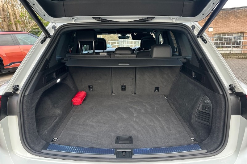 2023 (73) VOLKSWAGEN TOUAREG 3.0 V6 TDI 4Motion R-Line Tech Plus 5dr Tip Auto 5069010