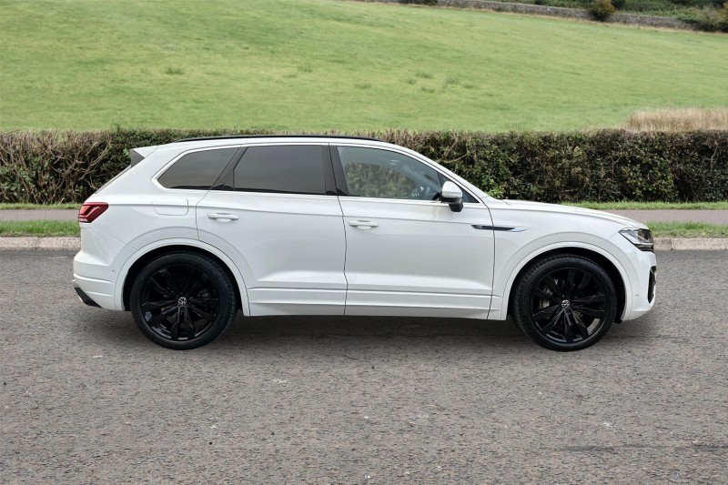 2023 (73) VOLKSWAGEN TOUAREG 3.0 V6 TDI 4Motion R-Line Tech Plus 5dr Tip Auto 5068980