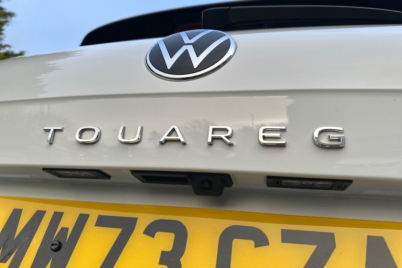 2023 (73) VOLKSWAGEN TOUAREG 3.0 V6 TDI 4Motion R-Line Tech Plus 5dr Tip Auto 5069018
