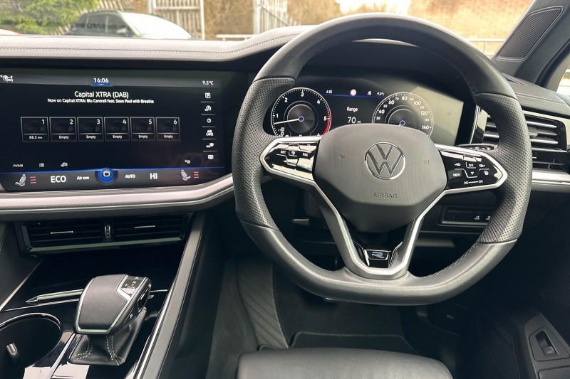 2023 (73) VOLKSWAGEN TOUAREG 3.0 V6 TDI 4Motion R-Line Tech Plus 5dr Tip Auto 5068997