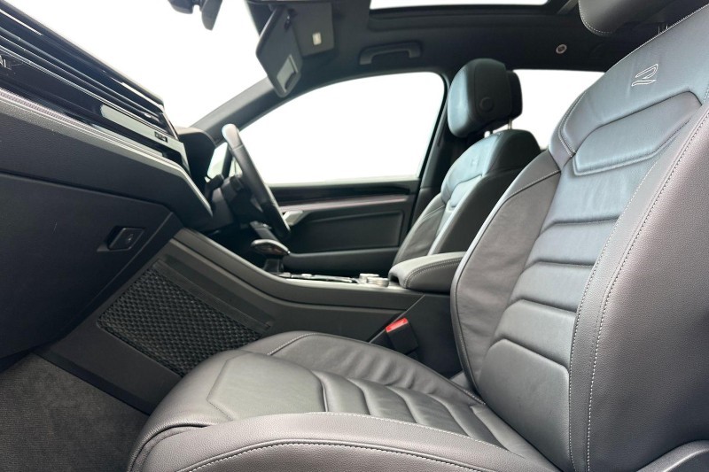 2023 (73) VOLKSWAGEN TOUAREG 3.0 V6 TDI 4Motion R-Line Tech Plus 5dr Tip Auto 5068978