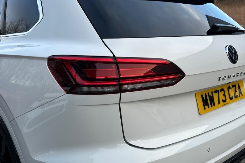 2023 (73) VOLKSWAGEN TOUAREG 3.0 V6 TDI 4Motion R-Line Tech Plus 5dr Tip Auto 5069015