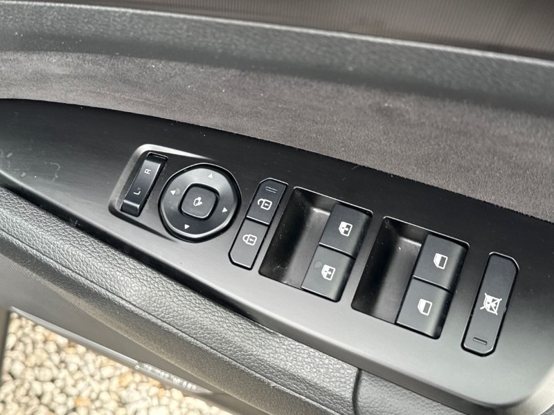 2025 (75) KIA SPORTAGE 1.6T GDi HEV GT-Line S 5dr Auto 5054836