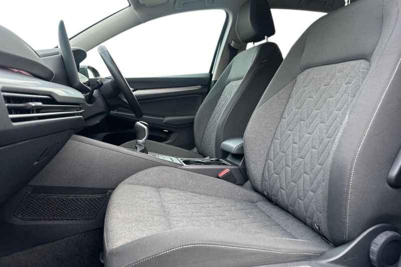 2024 (74) VOLKSWAGEN GOLF 1.5 TSI Match 5dr 5040653