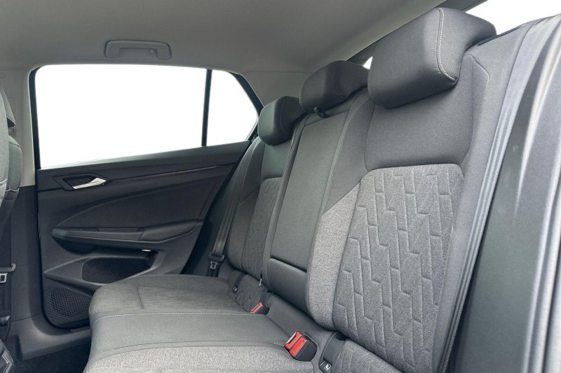 2024 (74) VOLKSWAGEN GOLF 1.5 TSI Match 5dr 5040654