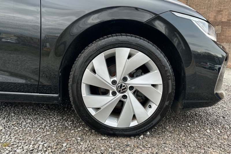 2024 (74) VOLKSWAGEN GOLF 1.5 TSI Match 5dr 5040658