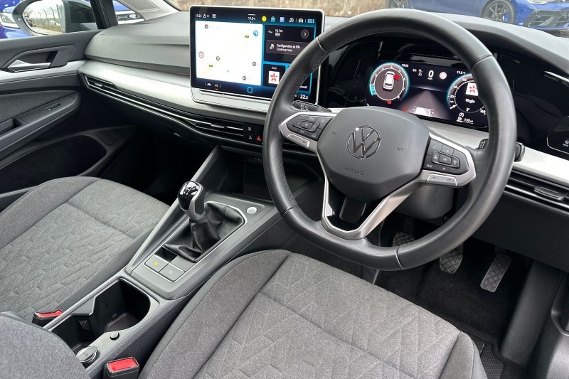 2024 (74) VOLKSWAGEN GOLF 1.5 TSI Match 5dr 5040660