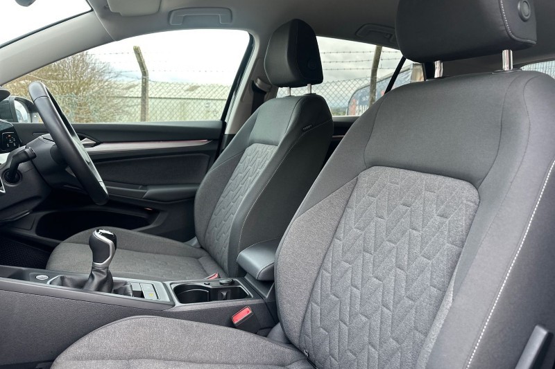 2024 (74) VOLKSWAGEN GOLF 1.5 TSI Match 5dr 5040679