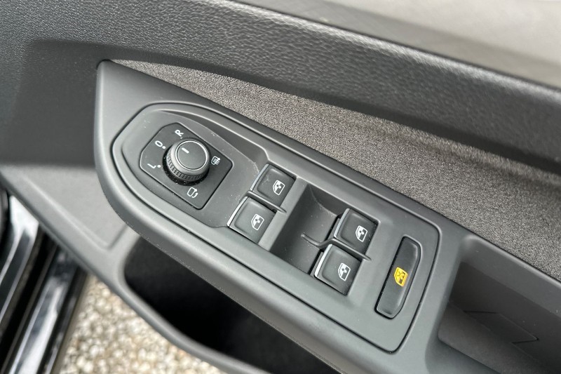 2024 (74) VOLKSWAGEN GOLF 1.5 TSI Match 5dr 5040663