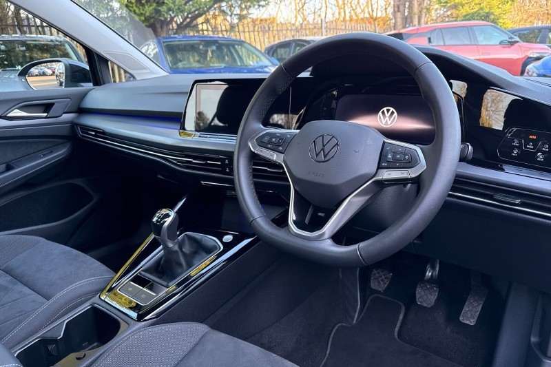 2024 (74) VOLKSWAGEN GOLF 1.5 TSI Style 5dr 5024895