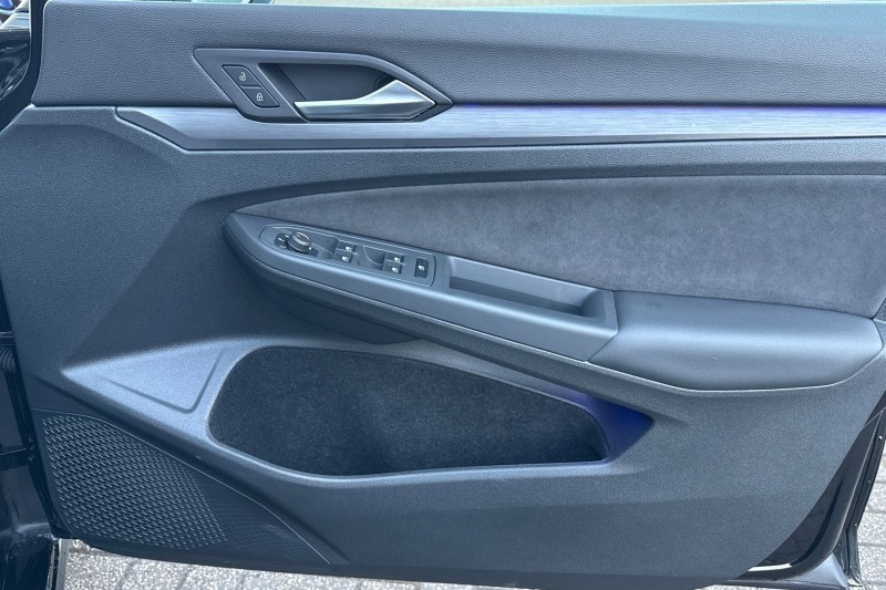 2024 (74) VOLKSWAGEN GOLF 1.5 TSI Style 5dr 5024896