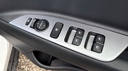 2025 (75) KIA STONIC 1.0T GDi 98 GT-Line 5dr 5036865