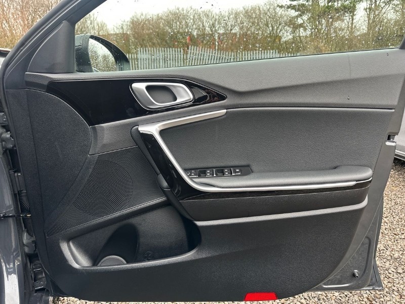 2025 (25) KIA PRO CEED 1.5T GDi ISG 138 GT-Line 5dr 5020699