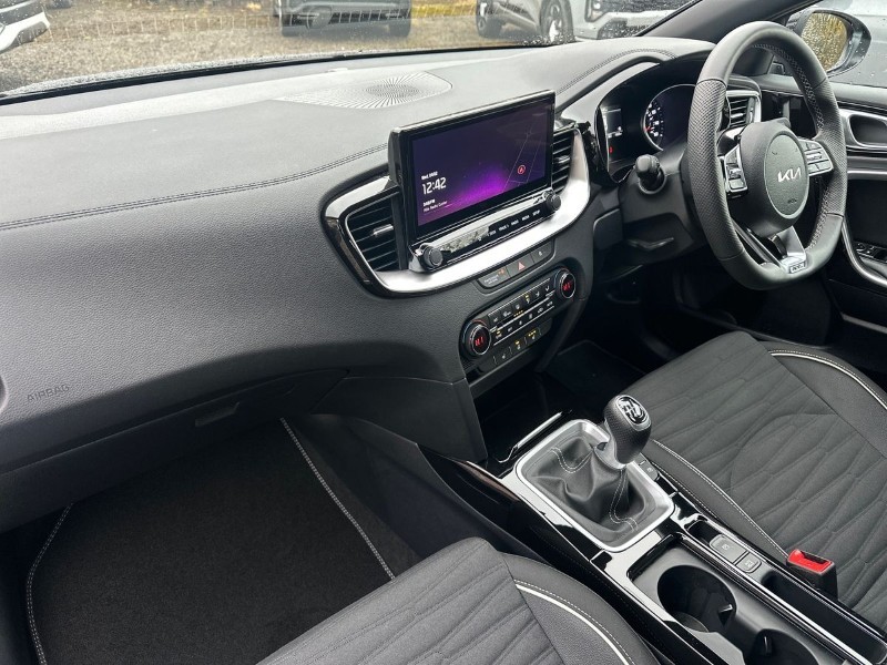2025 (25) KIA PRO CEED 1.5T GDi ISG 138 GT-Line 5dr 5020719