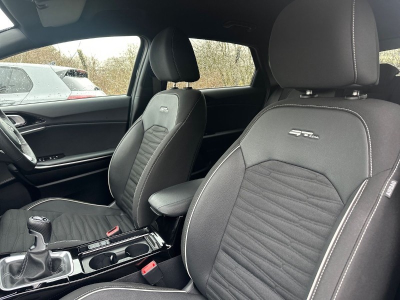 2025 (25) KIA PRO CEED 1.5T GDi ISG 138 GT-Line 5dr 5020718