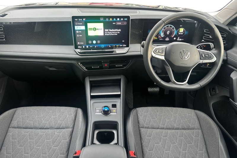 2025 (75) VOLKSWAGEN TIGUAN 1.5 eTSI 150 Match 5dr DSG 5027338