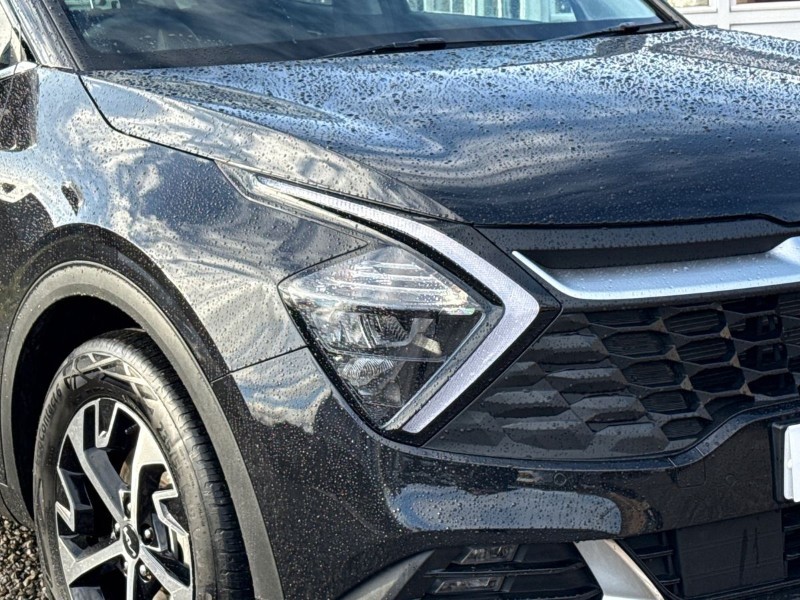 2025 (25) KIA SPORTAGE 1.6T GDi 207 HEV 3 5dr Auto 5038671