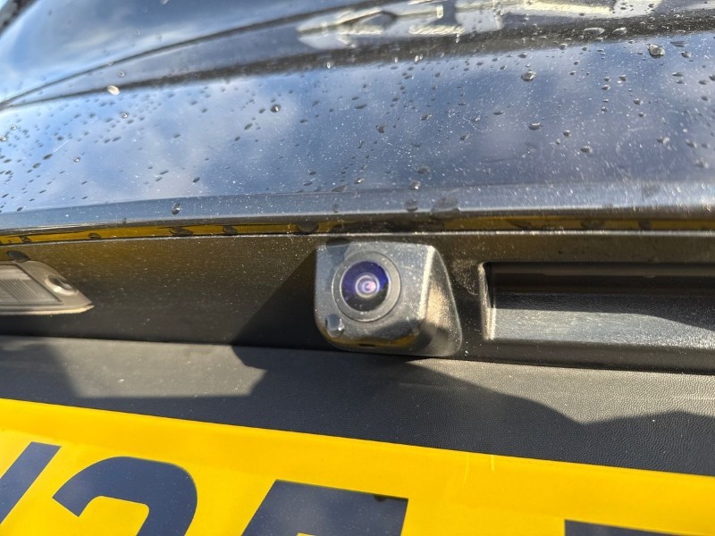 2025 (25) KIA SPORTAGE 1.6T GDi 207 HEV 3 5dr Auto 5038675