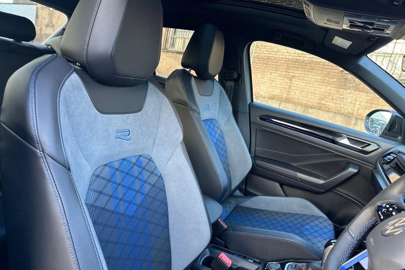 2025 (25) VOLKSWAGEN T-ROC 2.0 TSI 300 4MOTION R Black Edition 5dr DSG 5036825