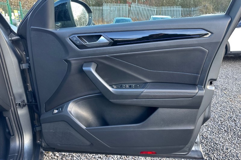 2025 (25) VOLKSWAGEN T-ROC 2.0 TSI 300 4MOTION R Black Edition 5dr DSG 5036820