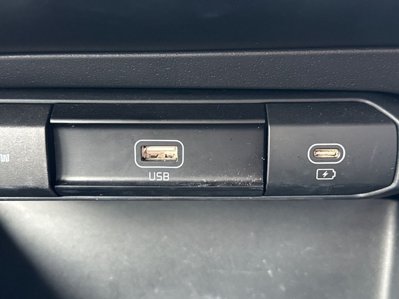 2022 (72) KIA NIRO 1.6 GDi Hybrid 2 5dr DCT 5037085