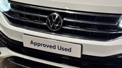 2022 (22) VOLKSWAGEN TIGUAN 2.0 TSI 4Motion Elegance 5dr DSG 5049221
