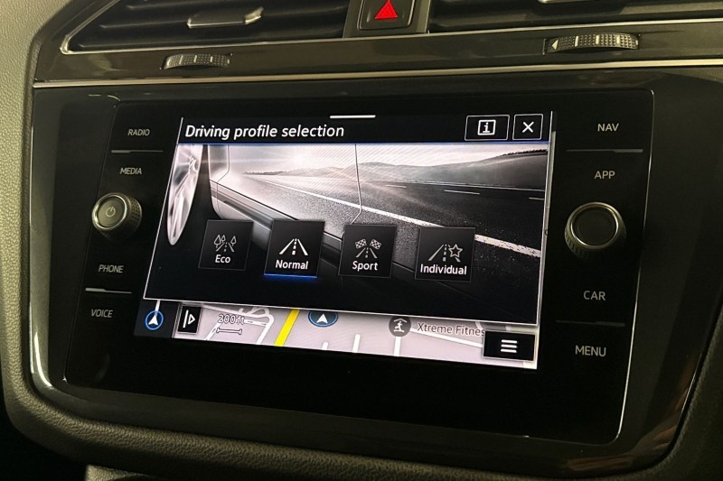 2022 (22) VOLKSWAGEN TIGUAN 2.0 TSI 4Motion Elegance 5dr DSG 5049213