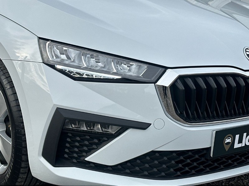 2025 (25) SKODA SCALA 1.0 TSI 116 SE Edition 5dr 5079086