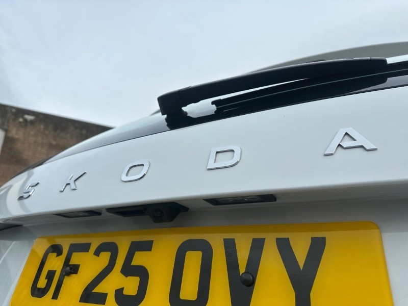 2025 (25) SKODA SCALA 1.0 TSI 116 SE Edition 5dr 5079091