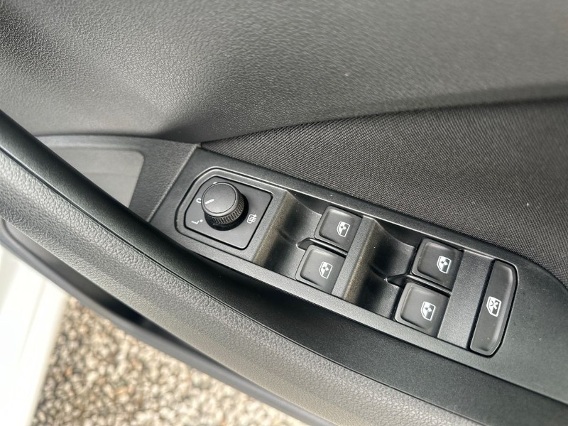 2025 (25) SKODA SCALA 1.0 TSI 116 SE Edition 5dr 5079065