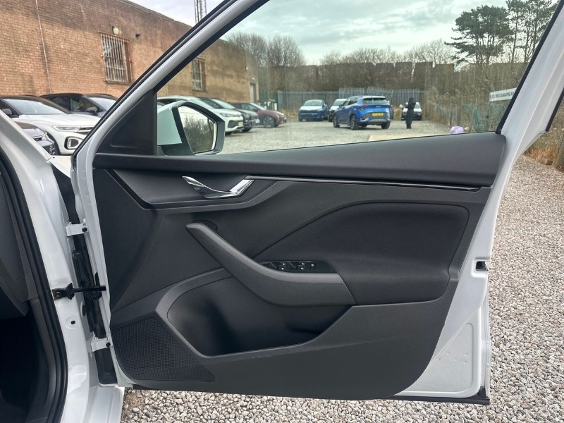 2025 (25) SKODA SCALA 1.0 TSI 116 SE Edition 5dr 5079063