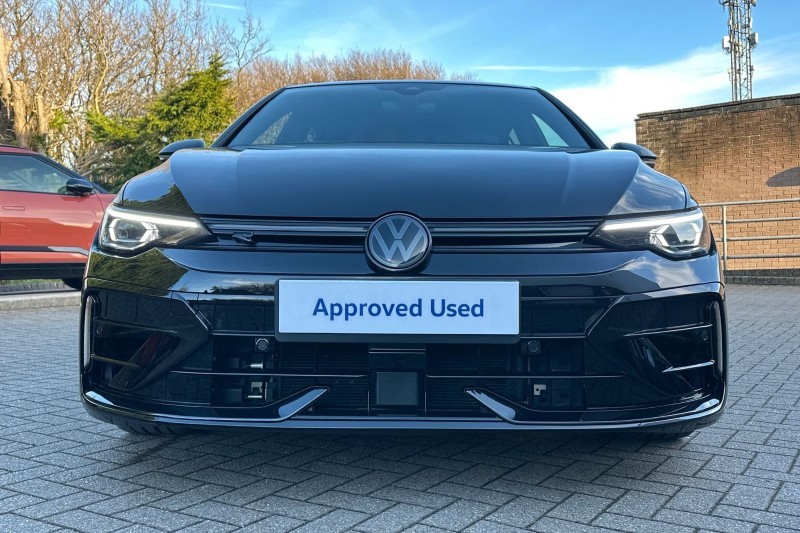 2025 (25) VOLKSWAGEN GOLF 2.0 TSI 333 R Black Edition 4Motion 5dr DSG 5076413